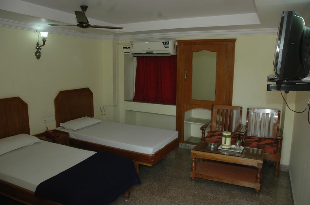 Hotel Vijayabhanu Visakhapatnam Eksteriør bilde
